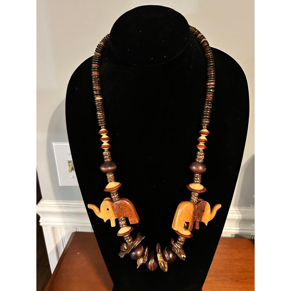 Vintage Handcrafted Carved Elephant Necklace Brown Beaded Statement Boho - Picture 3 of 12